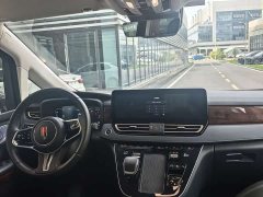 Hongqi HQ9 PHEV 2.0T four-wheel drive luxury version - фото 9