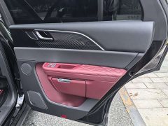 Hongqi E-HS9 460km flagship version six seats - фото 13