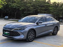 BYD Qin L DM-i 120KM Leading Edition - фото 1