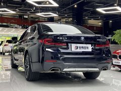 BMW 5 Series 530Li leading M sports package - фото 12