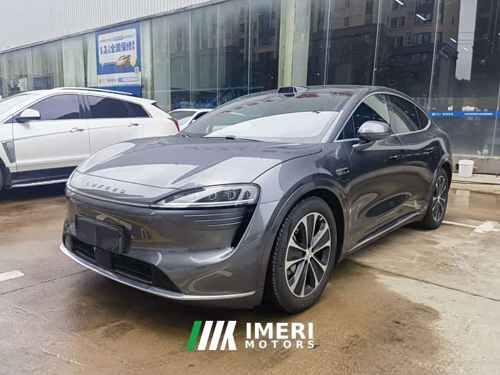 Luxeed Zhijie R7 extended range 251km Max - автомобиль из Китая