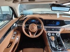 Granvia 2023 2.5L Hybrid Luxury - фото 11