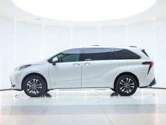 Granvia 2023 2.5L Hybrid Luxury - фото 2