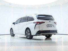 Granvia 2023 2.5L Hybrid Luxury - фото 3
