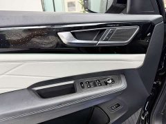 Volkswagen Touron 380TSI four-wheel drive Dragon Edition - фото 18
