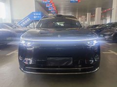 AITO Wenjie M8 extended range Ultra version 53.4kWh 5-seater version (192-line lidar) - фото 2