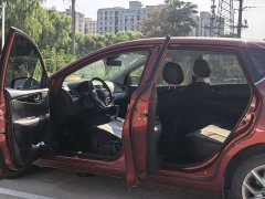 Nissan Tiida 1.6L CVT Smart Travel Edition - фото 5