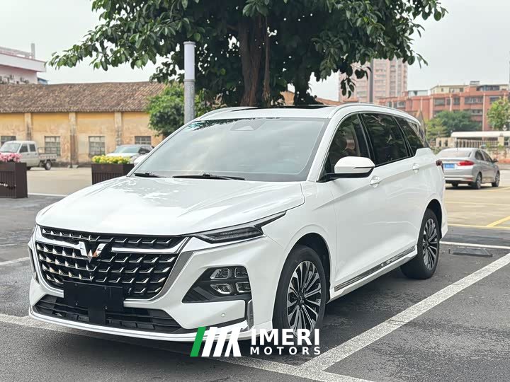 Wuling 2.0L DHT Version - автомобиль из Китая