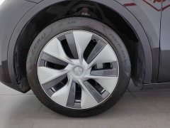 Tesla Model Y rear-wheel drive version - фото 17