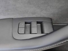 Tesla Model Y rear-wheel drive version - фото 9