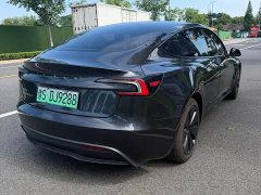 Tesla Model 3 rear-wheel drive version - фото 5