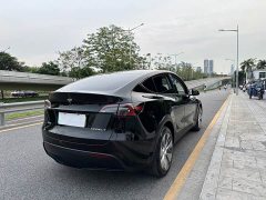 Tesla Model Y long-range all-wheel drive version 3D7 - фото 11