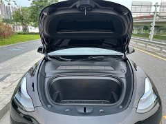 Tesla Model Y long-range all-wheel drive version 3D7 - фото 9