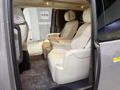 Li Auto Ideal MEGA Ultra - фото 8