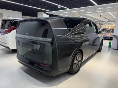 Li Auto Ideal MEGA Ultra - фото 3
