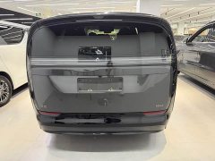 Li Auto Ideal MEGA Ultra - фото 4