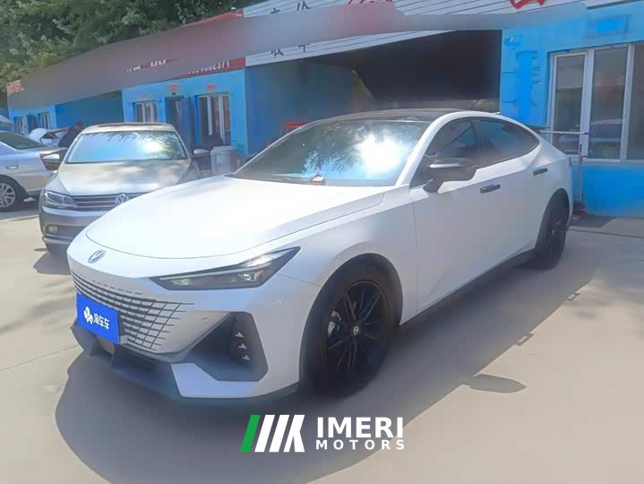 Changan UNI-V 2022 1.5T premium - автомобиль из Китая