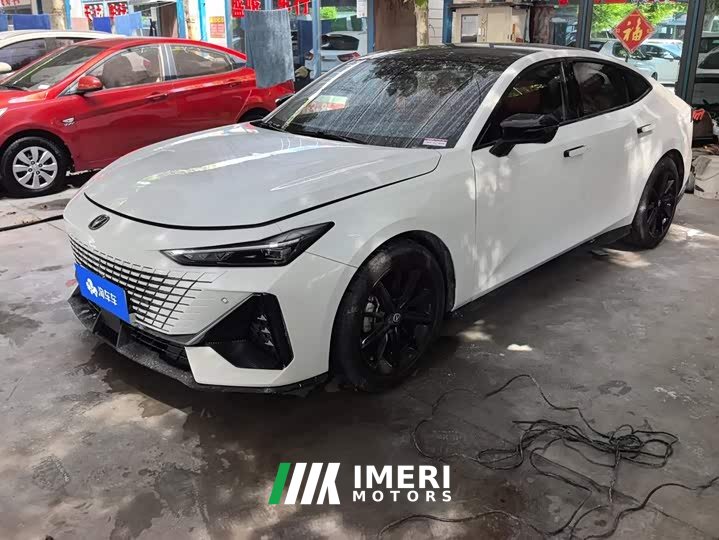 Changan UNI-V 1.5T premium - автомобиль из Китая