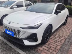 Changan UNI-V 1.5T premium - фото 1
