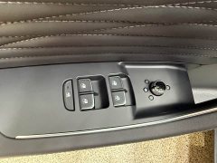 Hongqi HS5 Facelift 2.0T Zhilian Qixiang Four-Wheel Drive Edition - фото 12