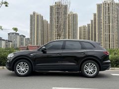 Volkswagen Touareg 2022 2.0TSI Pilot Special Edition - фото 2