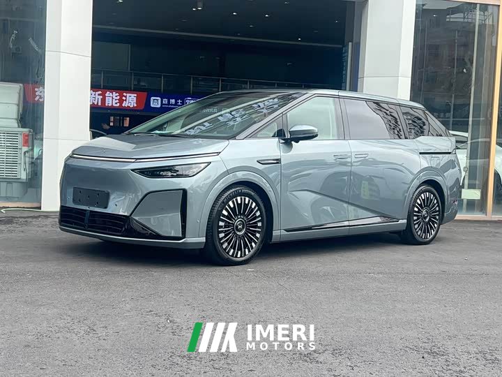 XPENG X9 Extended Range 1602 Ultra - автомобиль из Китая