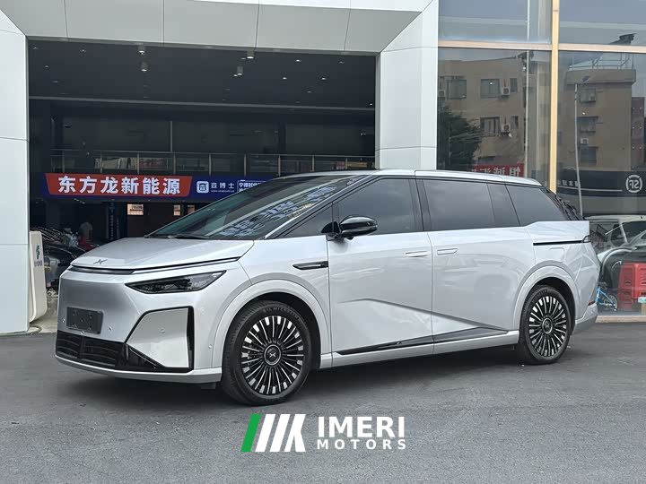 XPENG X9 Extended Range 1602 Ultra - автомобиль из Китая