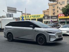 XPENG X9 Extended Range 1602 Ultra - фото 8