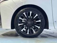 Toyota Wilfa Crown Dual Engine 2.5L Supreme Executive Edition - фото 18