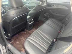 Hongqi H5 2023 2.0T Automatic Intelligent Connected Flag Edition - фото 14