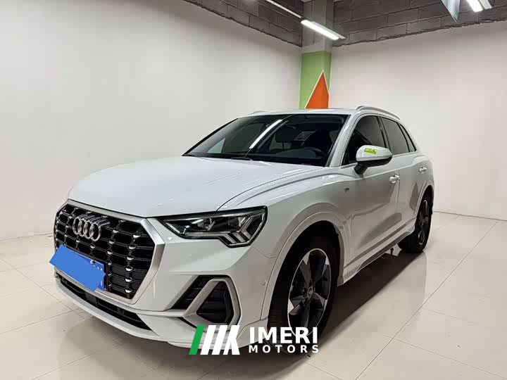 Audi Q3 35 TFSI Fashionable and Dynamic (1.4T) - автомобиль из Китая