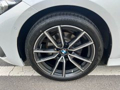 BMW 3 Series 2023 325i M Sports Package - фото 10