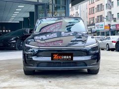 Tesla Model Y rear-wheel drive version - фото 3
