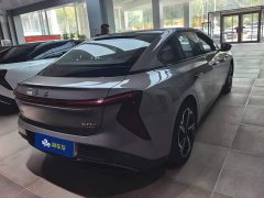 Hongqi EH7 760 Pro four-wheel drive version - фото 3