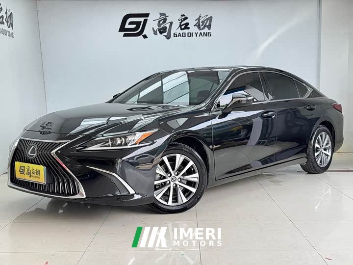 Lexus ES 2020 200 Excellence Edition - автомобиль из Китая