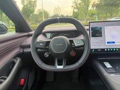 Xiaomi SU7 rear-wheel drive standard founding edition - фото 13