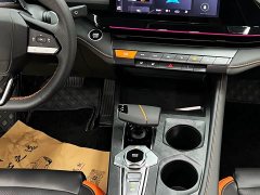 Changan UNI-V 1.5T Prestige Edition - фото 9