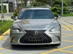 Lexus ES 200 Excellence Edition - фото 2