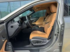 Lexus ES 200 Excellence Edition - фото 4