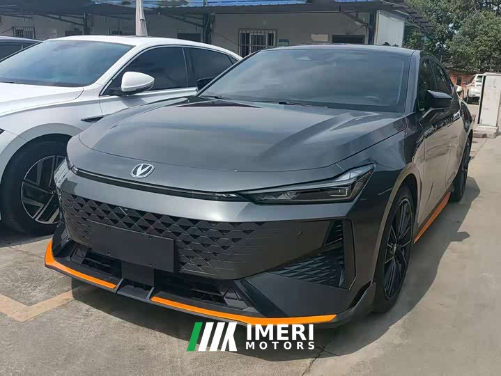 Changan UNI-V 1.5T noble sports - автомобиль из Китая