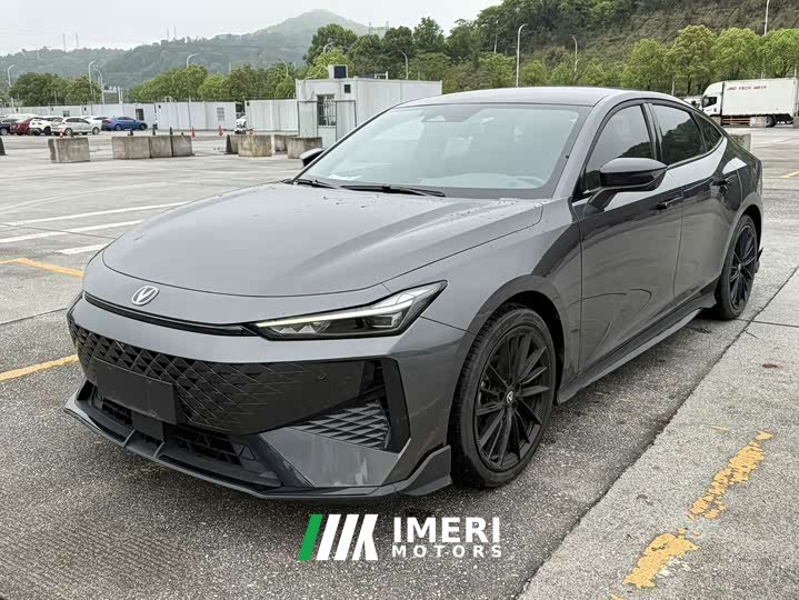 Changan UNI-V 2023 1.5T sports version - автомобиль из Китая