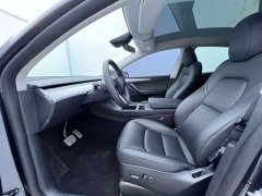 Tesla Model Y rear-wheel drive version - фото 12