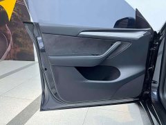 Tesla Model Y rear-wheel drive version - фото 9