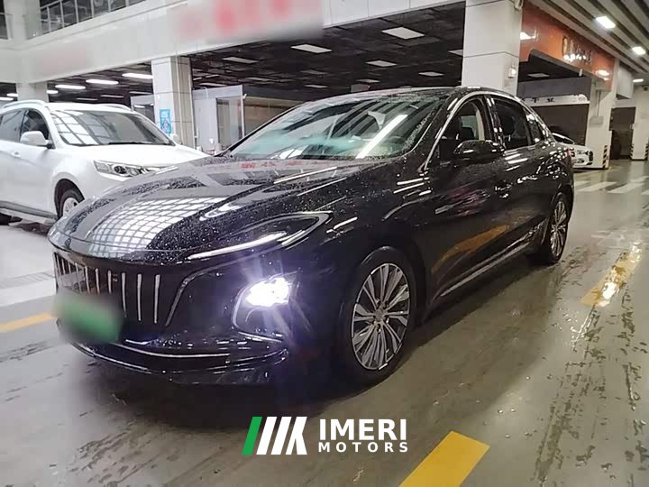 Hongqi E-QM5 620km PLUS - автомобиль из Китая