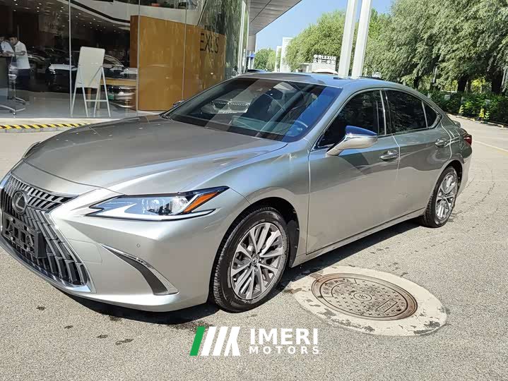 Lexus ES 2022 300h Excellence Edition