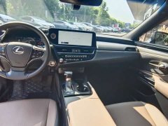 Lexus ES 2022 300h Excellence Edition - фото 10
