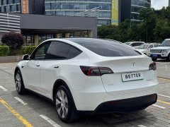 Tesla Model Y rear-wheel drive version - фото 12