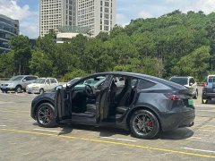Tesla Model Y rear-wheel drive version - фото 15