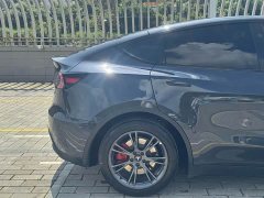 Tesla Model Y rear-wheel drive version - фото 17