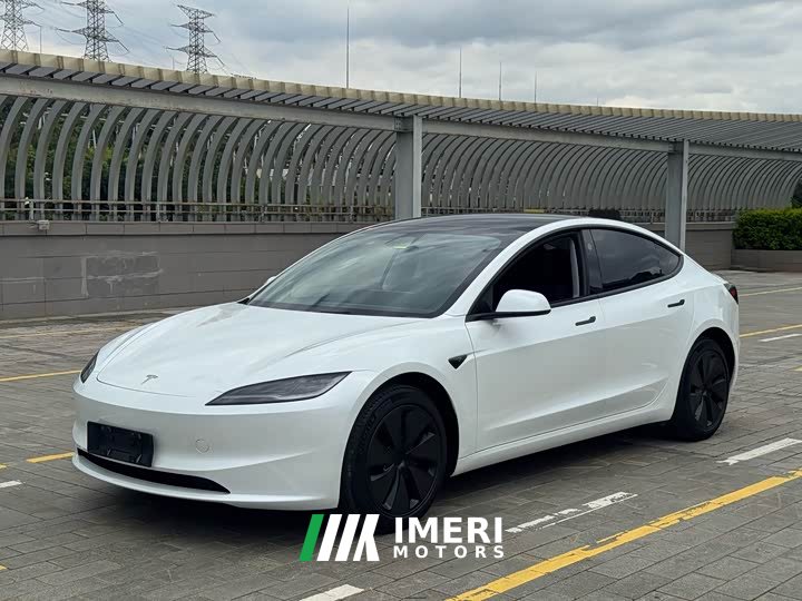 Tesla Model 3 rear-wheel drive version